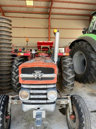 Tractor Massey Ferguson 147