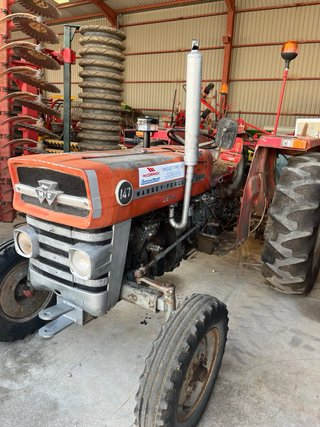Tractor Massey Ferguson 147