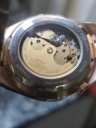 Reloj Citizen Tsuyosa Automático Dorado