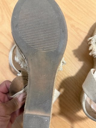 Alpargatas cuña H&M Beige Talla 37