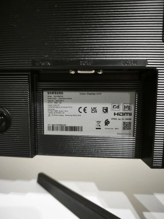 Monitor Samsung+ webcam de regalo