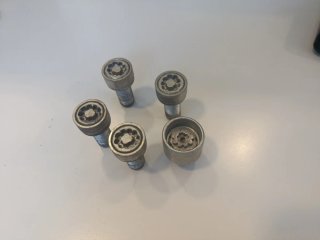 Tornillos de seguridad para coche