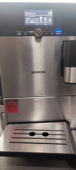 Macchina Caffè Siemens EQ.8 Series 300