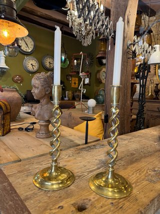 Pareja Candelabros Antiguos macizos de Latón