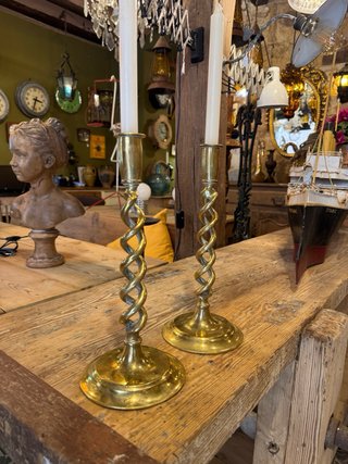 Pareja Candelabros Antiguos macizos de Latón