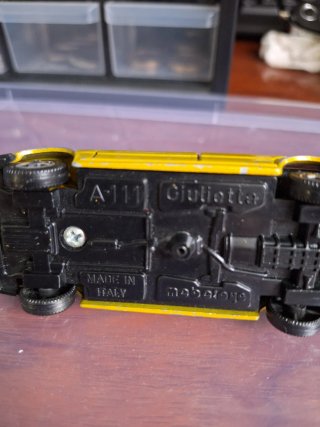 Coche Vintage Mattel Dorado