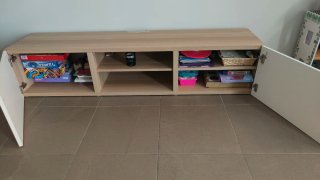 Mueble TV madera y blanco Ikea