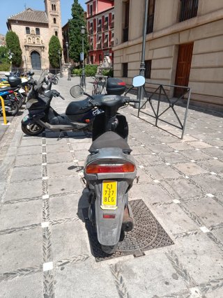 Suzuki Scooter Gris/Plata