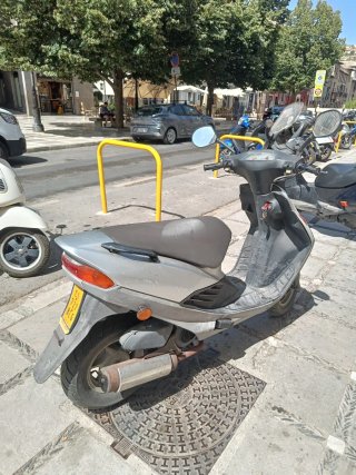 Suzuki Scooter Gris/Plata