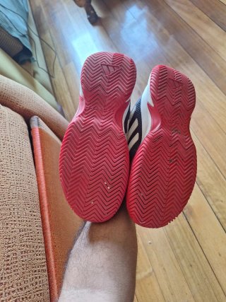 Zapatillas Adidas Baloncesto Negras y Rojas