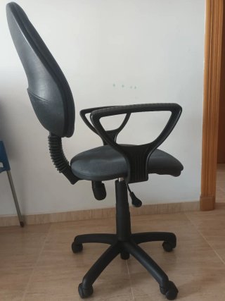 Silla de escritorio negra
