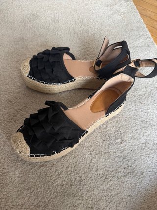 Sandalias negras plataforma esparto