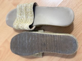 Sandalias cuña doradas talla 37