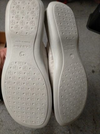 Zapatillas de ir por casa.