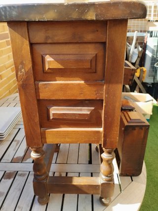 Comodini antichi in legno