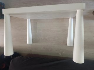 Mesa auxiliar Ikea blanca