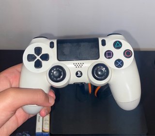 PS4 Slim Negra + Juegos y Mandos