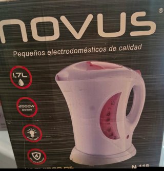 Hervidor de agua eléctrico Novus 1.7L