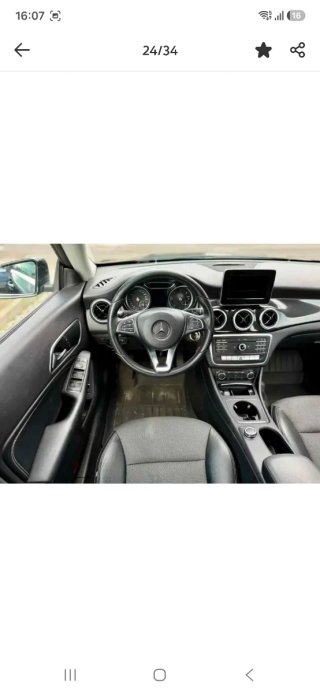 #Coche Mercedes-Benz CLA Coupé Negro año 2017