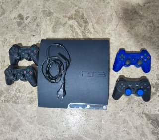 PS3 Slim Magic 500GB + 4 Mandos + Cable