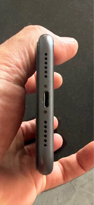 iPhone 11 Apple