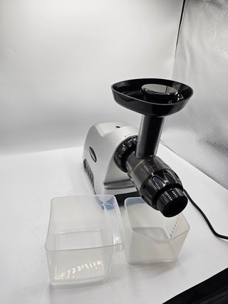 Licuadora Omega CNC82 - Bajo RPM