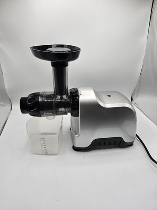 Licuadora Omega CNC82 - Bajo RPM