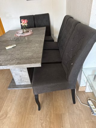 Sillas de comedor tapizadas grises