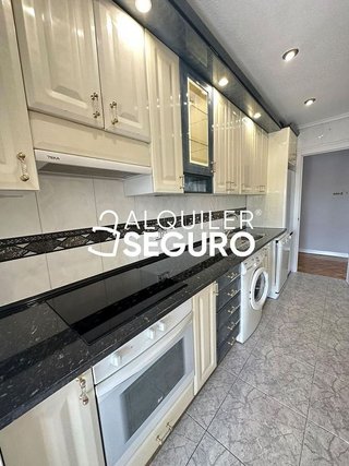 Piso en alquiler en Valderas - Los Castillos en Alcorcón