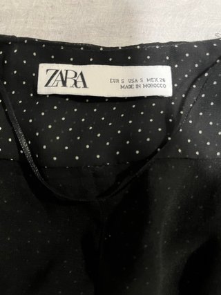 Vestido Zara negro lunares blanco mini
