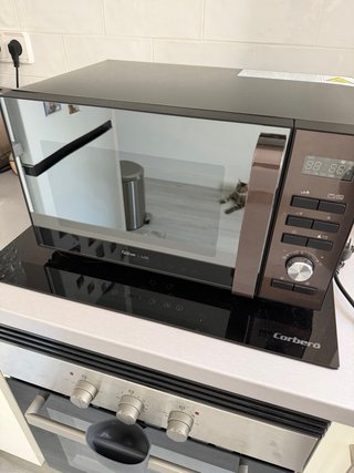 Microondas Qilive con panel digital