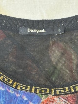 Desigual camiseta patchwork estampada talla S