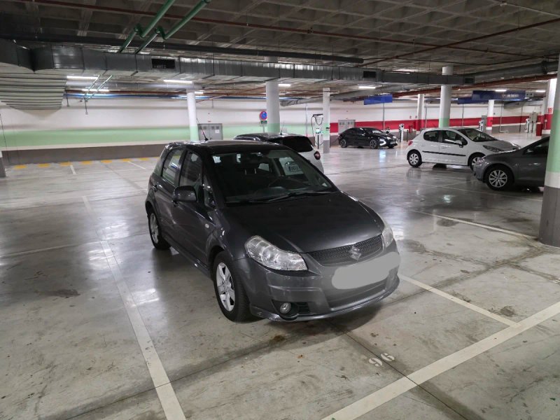 Suzuki SX4 2010 - foto 1