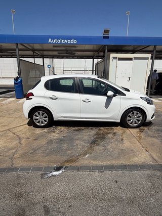 Peugeot 208 2020