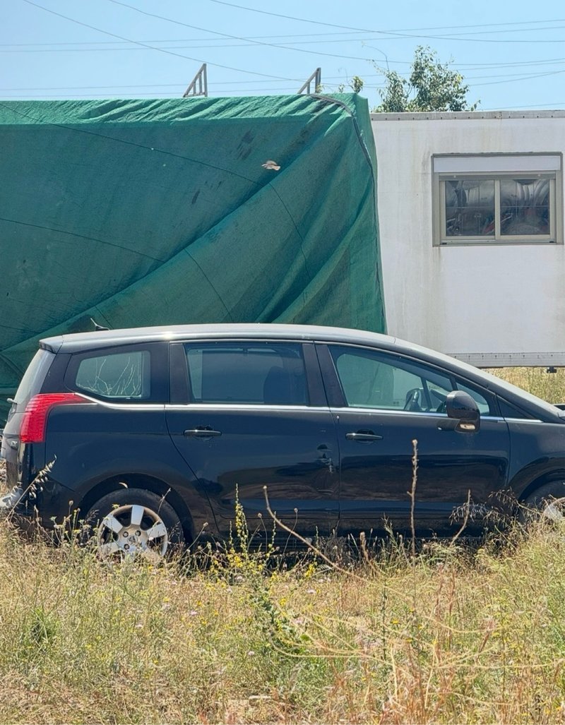 Peugeot 5008 2011 - foto 1