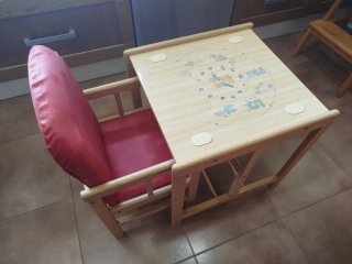 Trona de madera para bebé