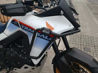 Honda Transalp 750 2023 Blanca - 2100 km
