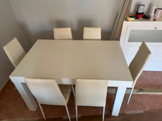 Mesa Comedor Blanca extensibley 6 Sillas Tapizadas