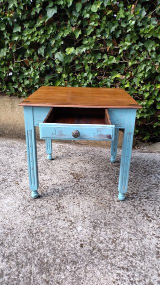 Mesa auxiliar restaurada madera maciza