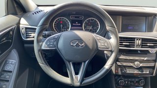 Infiniti Q30 1.6T 90 kW (122 CV)