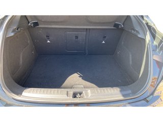 Infiniti Q30 1.6T 90 kW (122 CV)
