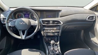 Infiniti Q30 1.6T 90 kW (122 CV)