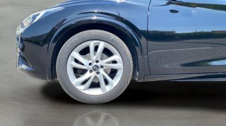 Infiniti Q30 1.6T 90 kW (122 CV)