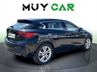 Infiniti Q30 1.6T 90 kW (122 CV)