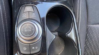 Infiniti Q30 1.6T 90 kW (122 CV)