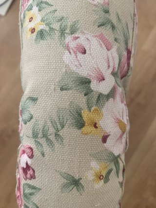 Cojines redondos con flores