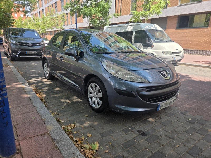 Peugeot 207 2009 - foto 1