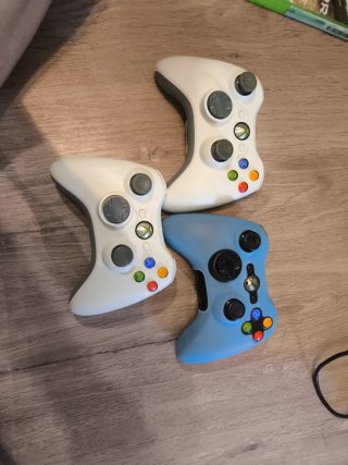 Xbox 360 + Mandos, Micrófonos y Juegos