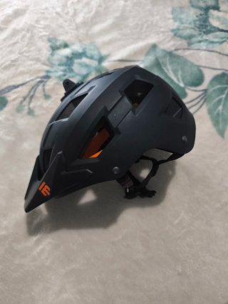 Casco Ciclismo Mongoose Negro con Soporte GoPro