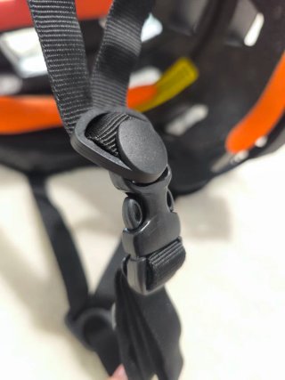 Casco Ciclismo Mongoose Negro con Soporte GoPro